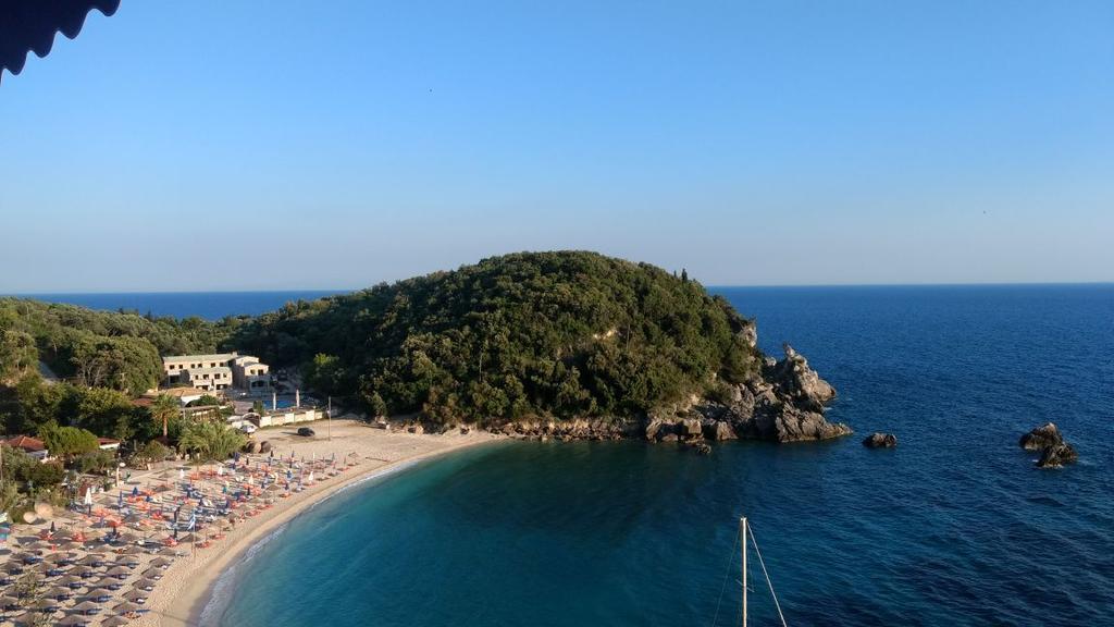Theros Blu Sarakiniko (Epirus) Luaran gambar