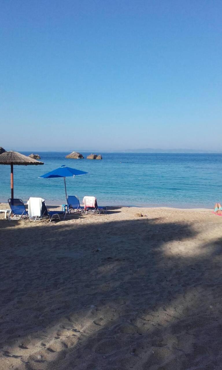 Theros Blu Sarakiniko (Epirus) Luaran gambar